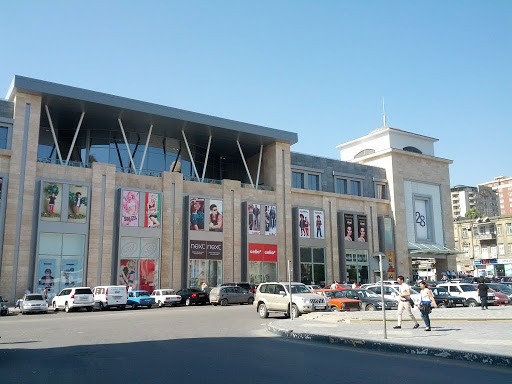 مراکز خرید باکو-شهر فرنگ